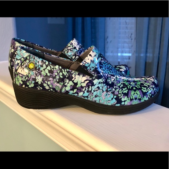 Dansko Shoes - Brand New Danskos Dansko Shoes - Brand New Danskos